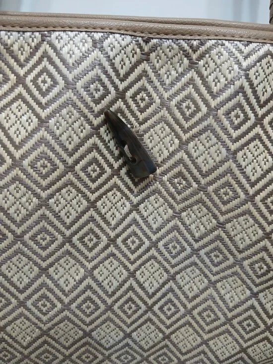 Neiman Marcus Woven Tote - Picture 4 of 9